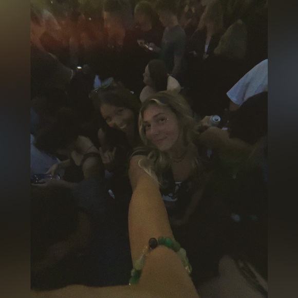 Get to know me/what I’m doing on Poshmark! - Picture 1 of 1